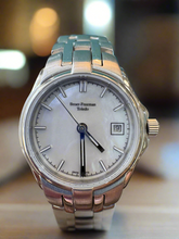 Load image into Gallery viewer, White Dial Silver Bracelet Watch with Date Function