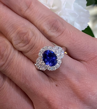 Load image into Gallery viewer, 18K White Gold Tanzanite and Diamond Ring