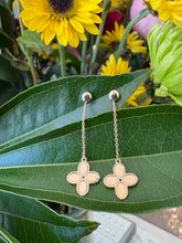 Load image into Gallery viewer, Polished Flower Dangle Earrings