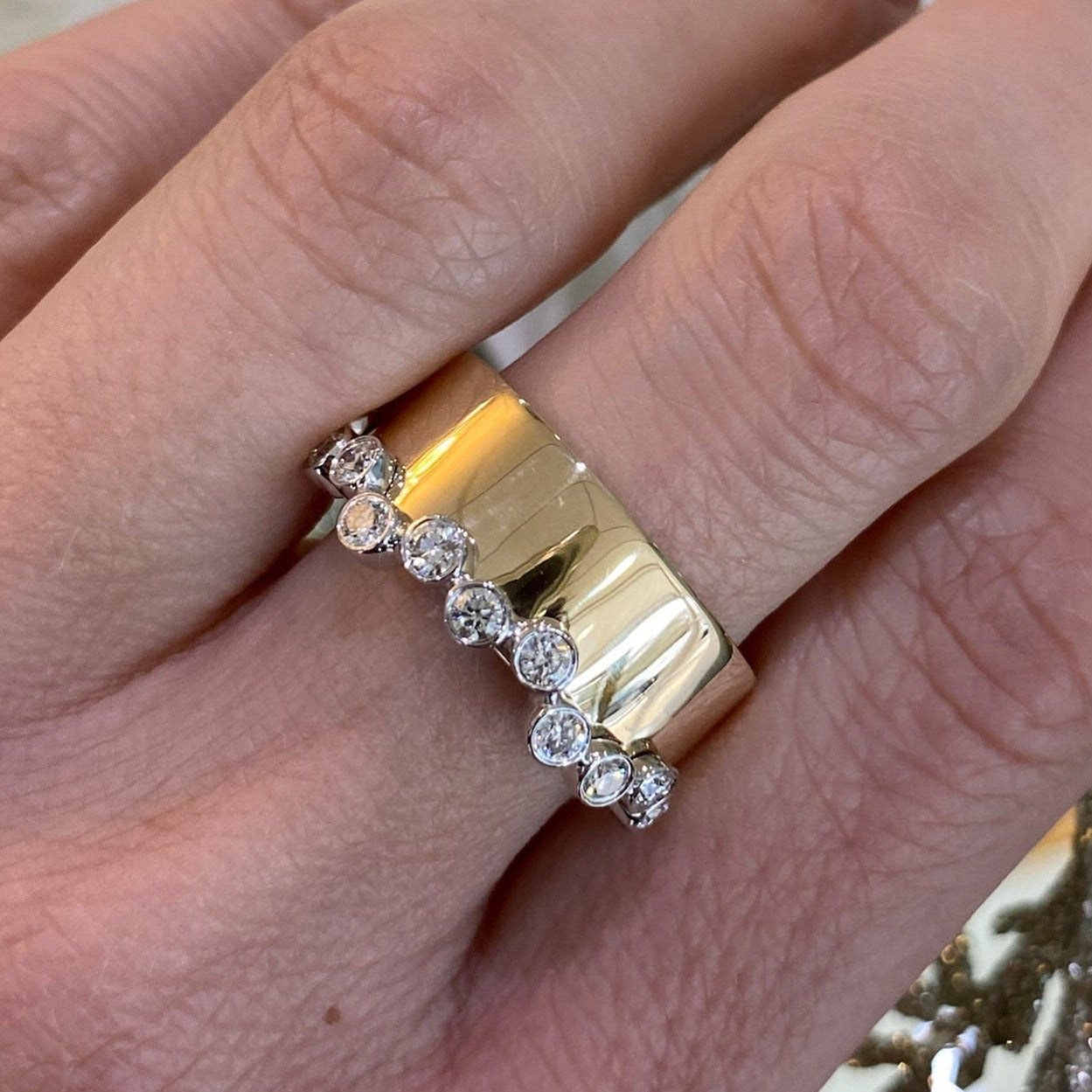 The Golden Bubble Cigar Ring