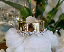 Load image into Gallery viewer, Two Toned Bezel Set Bubbled Diamond Ring