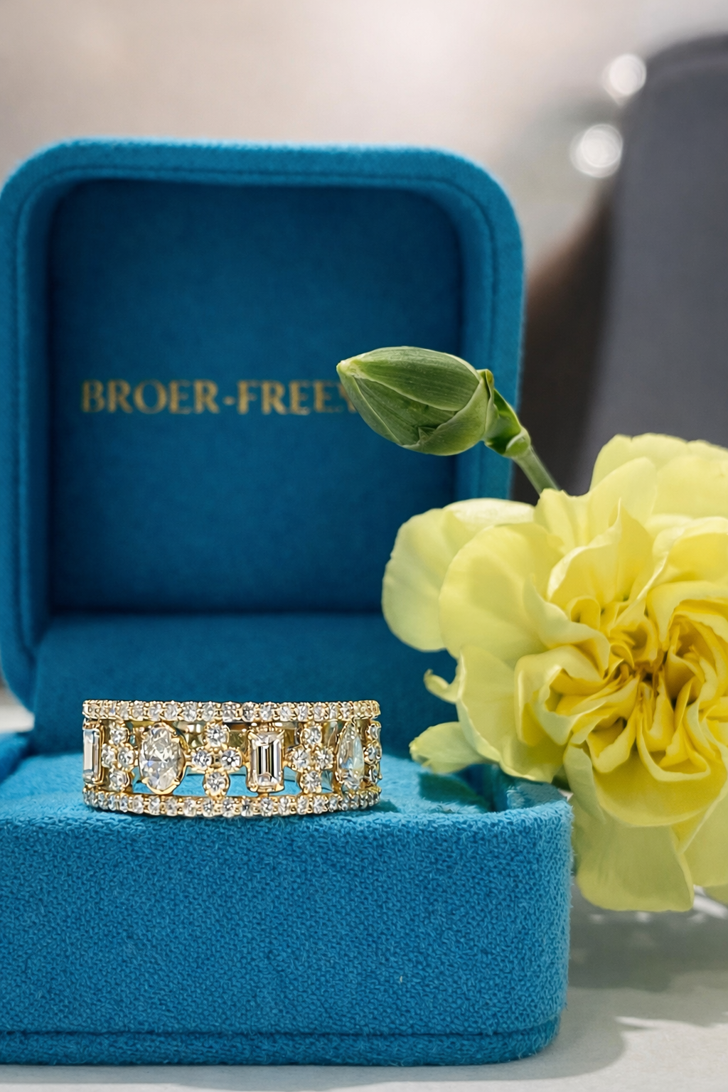 The Golden Mosaic Diamond Band