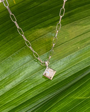 Load image into Gallery viewer, Vintage Round Diamond Pendant