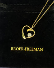 Load image into Gallery viewer, Vintage Open Heart Diamond Inset Necklace