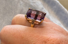 Load image into Gallery viewer, Vintage Yellow Gold Amethyst Cocktail Ring