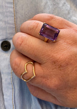 Load image into Gallery viewer, Vintage Yellow Gold Amethyst Cocktail Ring