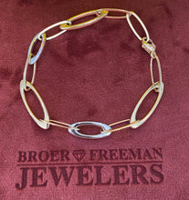 Load image into Gallery viewer, 14K Two Tone Oval Link Bracelet
