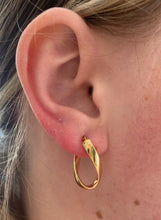 Load image into Gallery viewer, Yellow Gold Twisted Oval Hoops