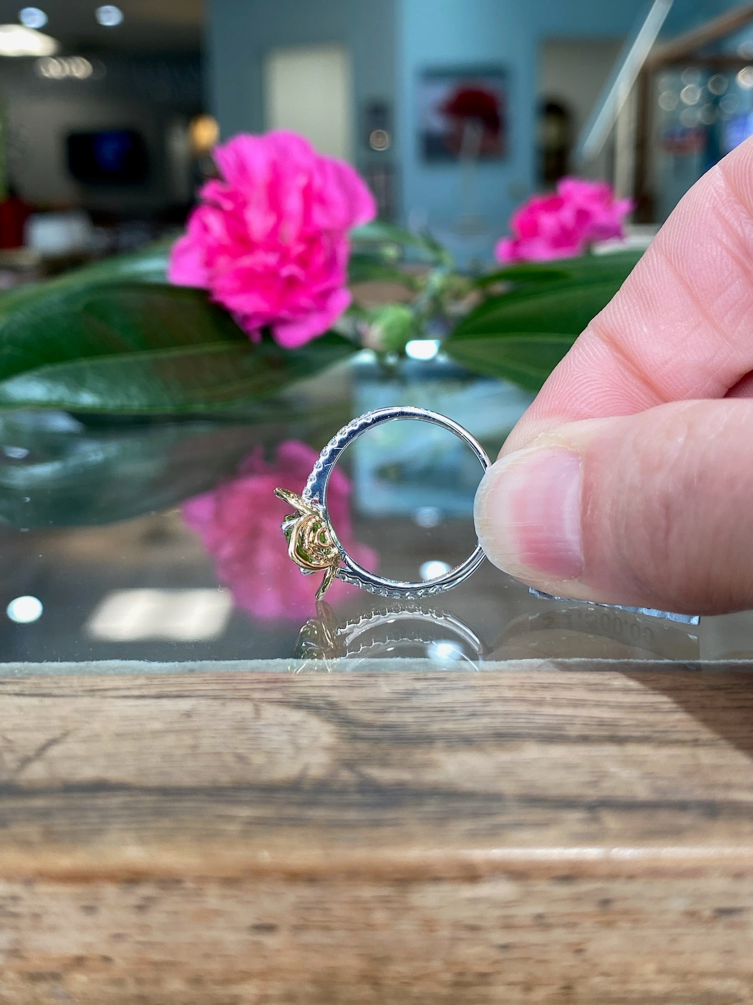 The Sunlit Clover Peridot Ring