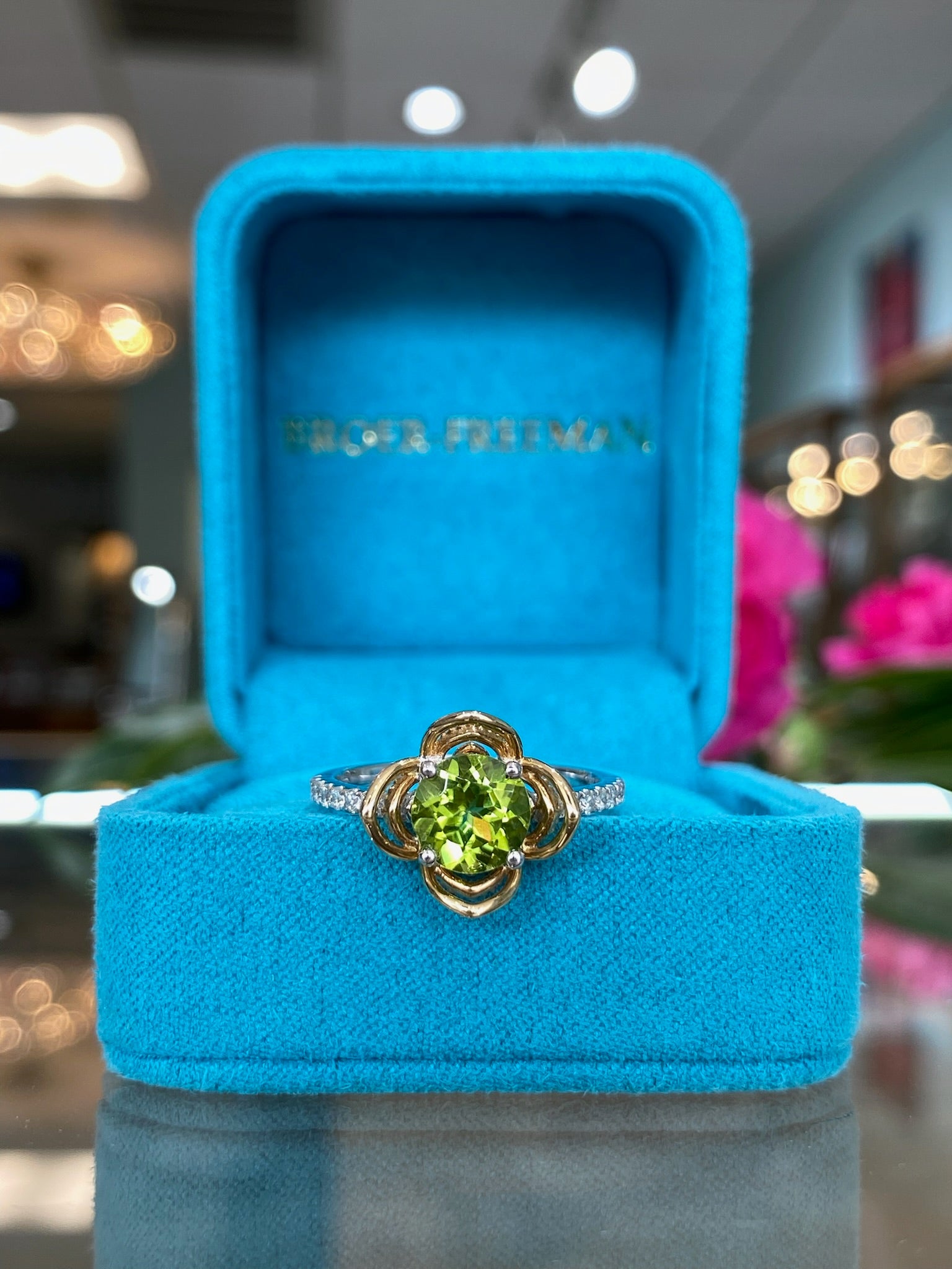 The Sunlit Clover Peridot Ring