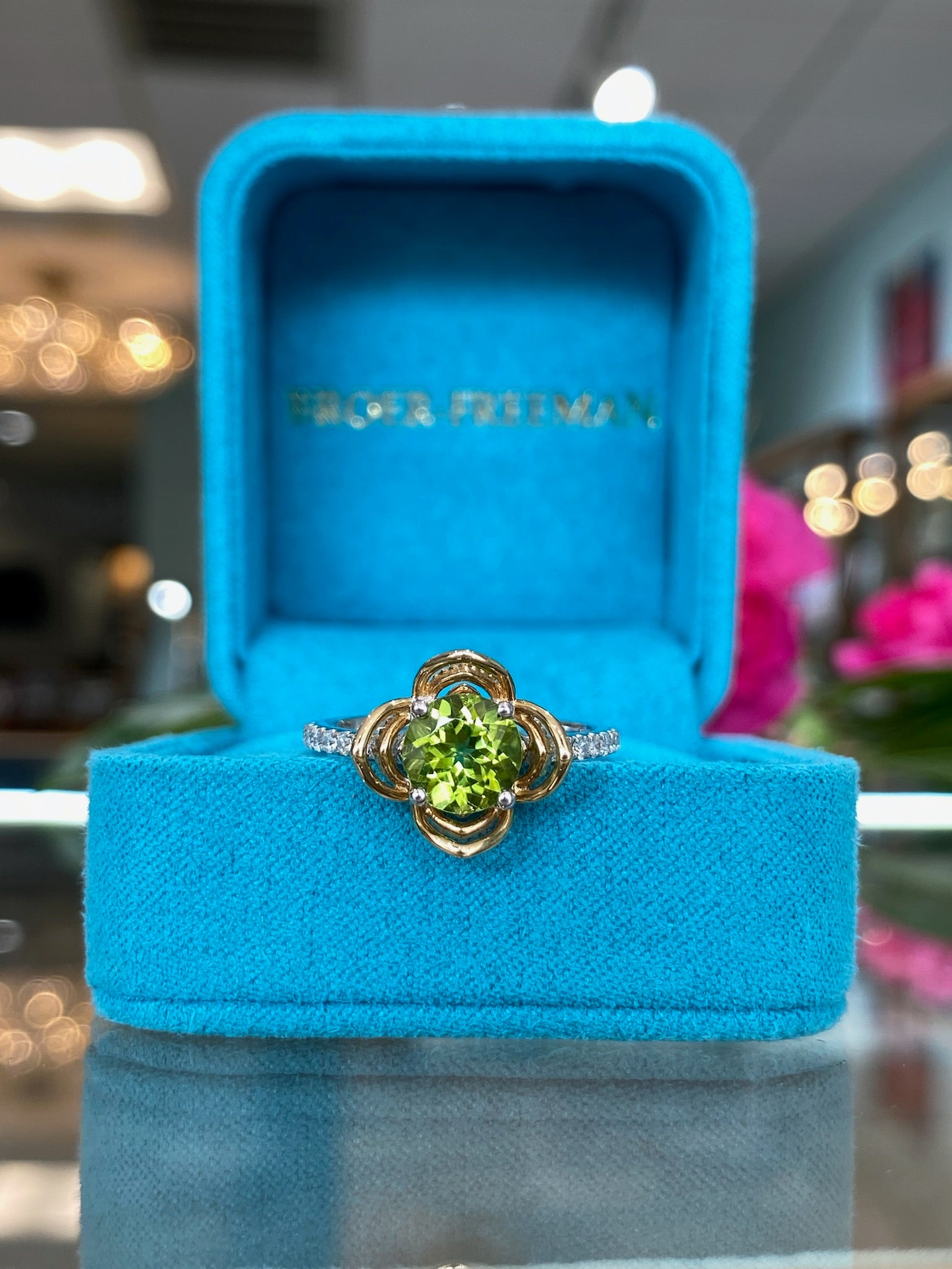 The Sunlit Clover Peridot Ring