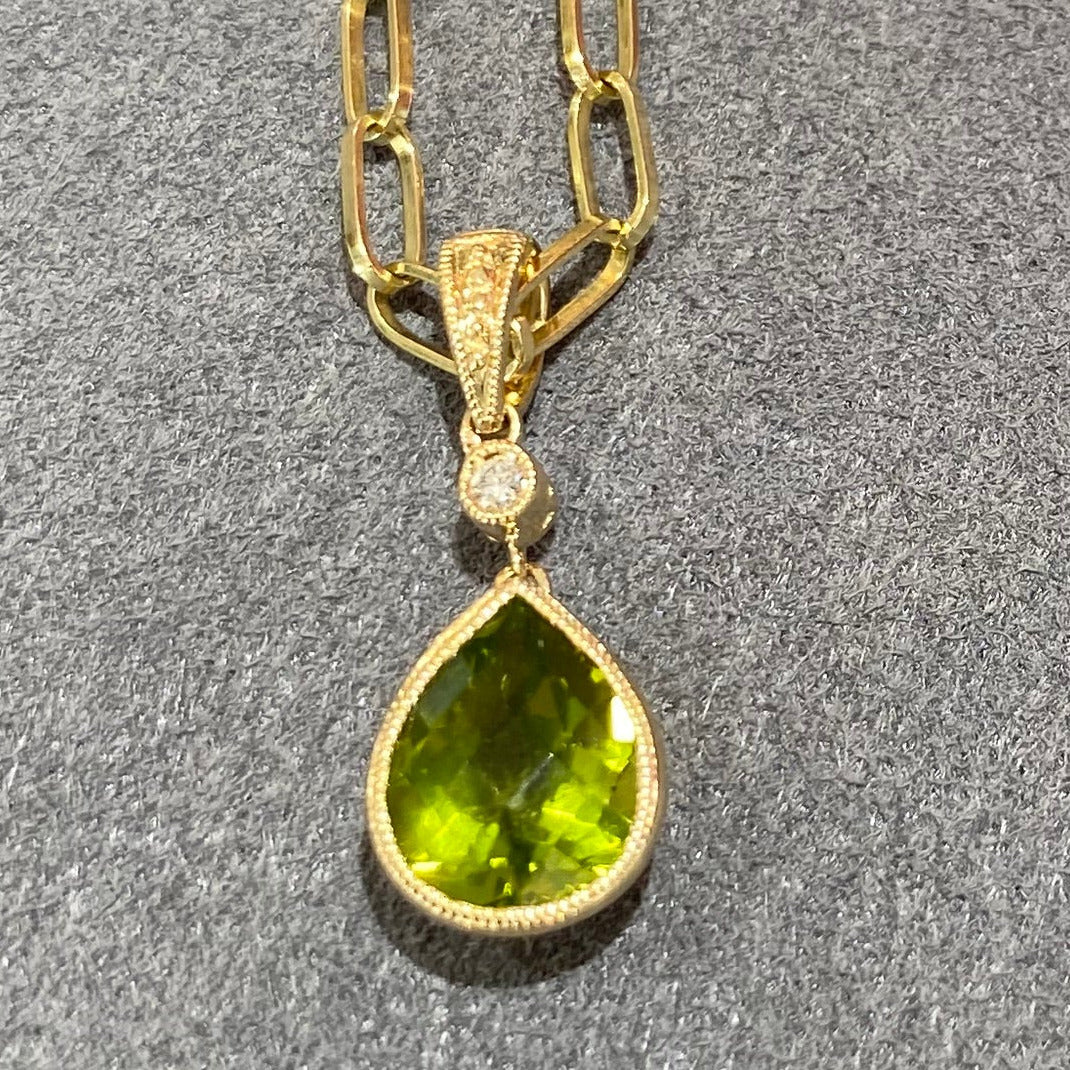Pear of Paradise Peridot Necklace