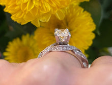 Load image into Gallery viewer, Oval Diamond Twist Band Ring