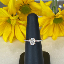 Load image into Gallery viewer, Rose Gold Oval Diamond Engagment Ring