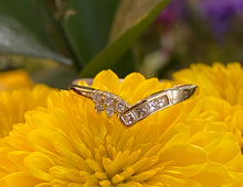 Load image into Gallery viewer, Vintage Yellow Gold V Multi Diamond Band Ring