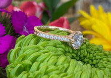 Load image into Gallery viewer, Yellow Gold Round Diamond Hand Engraved Engagment Ring