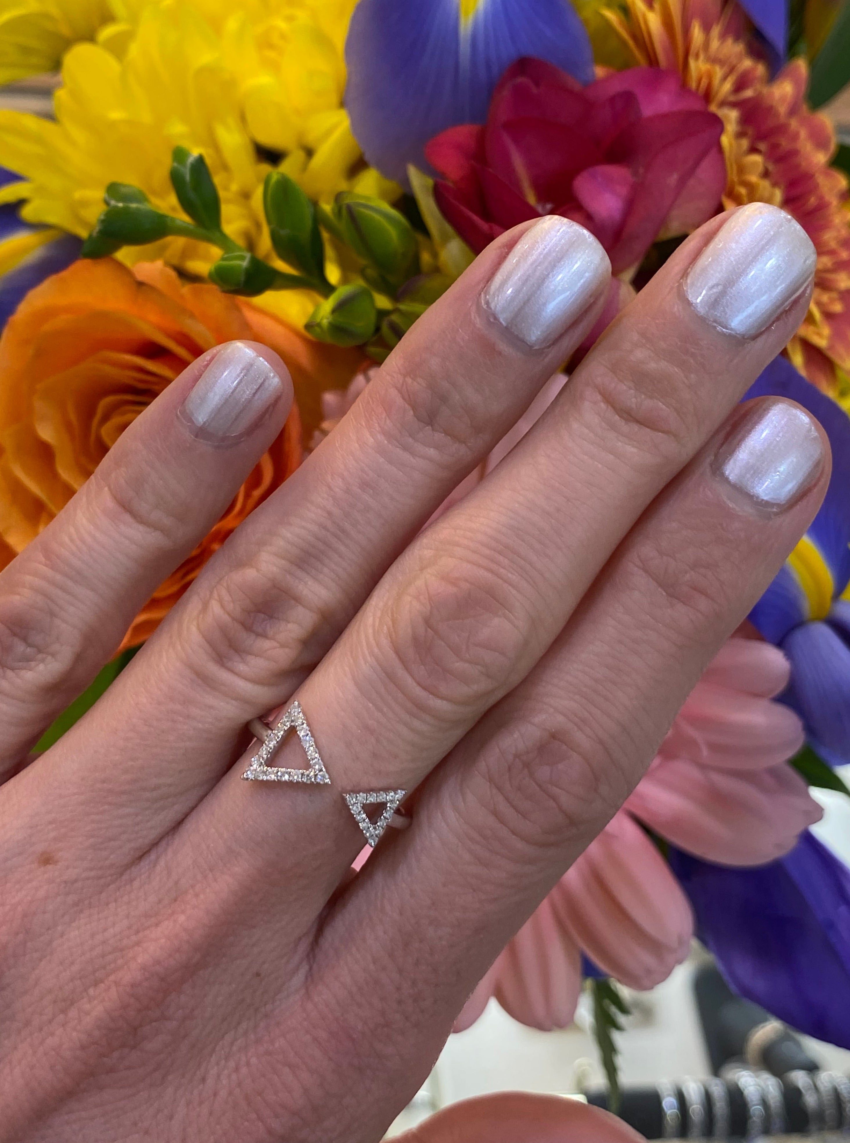 White Gold Double Triangle Tension Ring