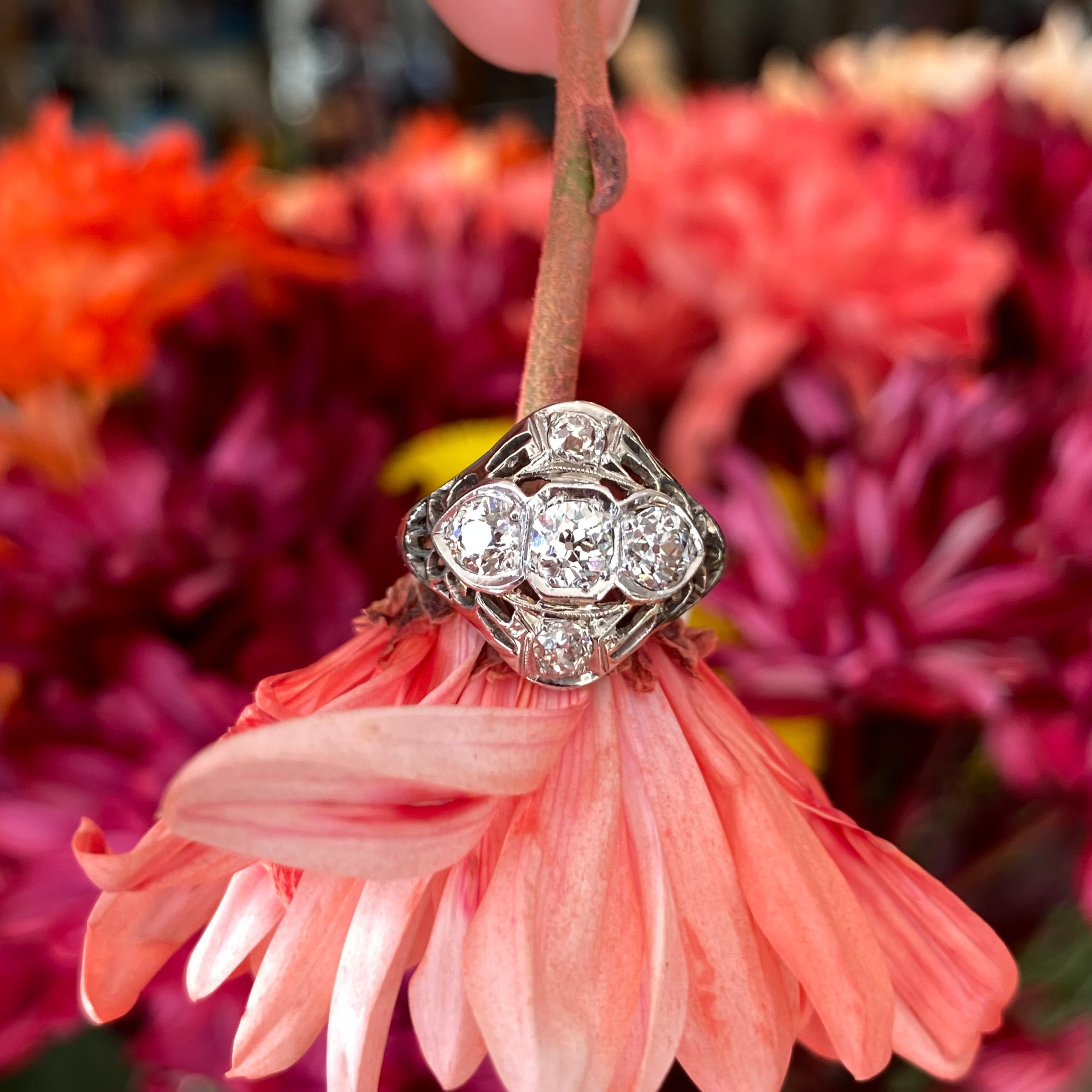 Pure Antique Diamond Magic Ring - Vintage