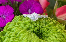 Load image into Gallery viewer, Platinum Round Diamond and Oval Band Engagment Ring