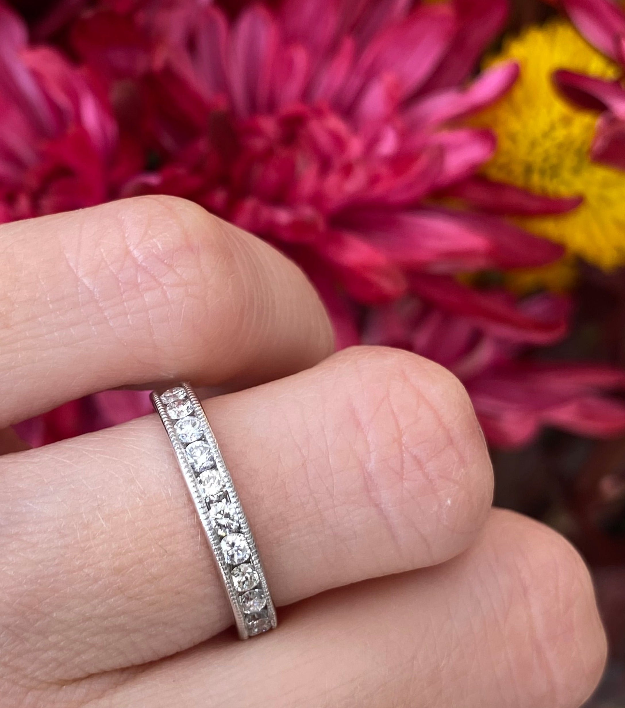 Vintage Round Diamond Band