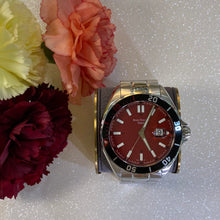 Load image into Gallery viewer, Scarlet Dial Black Accent Silver Toned Bracelet Diver&#39;s Watch
