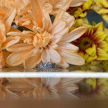 Load image into Gallery viewer, Vintage Platinum and Diamond Ring