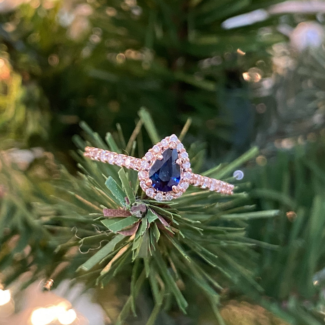Pear Blue Sapphire & Diamond Ring set in Rose Gold