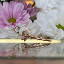 Load image into Gallery viewer, Oval Morganite Vintage Style Rose Gold Ring
