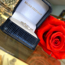 Load image into Gallery viewer, Chevron Baguette & Round Diamond Band