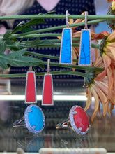 Load image into Gallery viewer, Coral & Diamond Halo Yellow Gold Ring