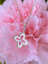 Load image into Gallery viewer, The Perfect Yellow Gold Necklace with Diamonds