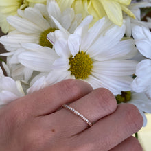 Load image into Gallery viewer, Rose Gold Diamond Classic Line Band
