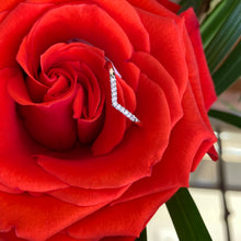 Load image into Gallery viewer, Chevron Diamond White Gold Band