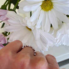 Load image into Gallery viewer, White gold scalloped diamond ring