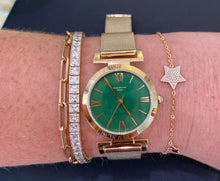 Load image into Gallery viewer, Forest Green Mother of Pearl Gold Mesh Bracelet Watch