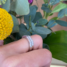 Load image into Gallery viewer, Geometric Diamond Band