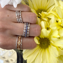 Load image into Gallery viewer, Unique Diamond & Milgrain Wedding Band
