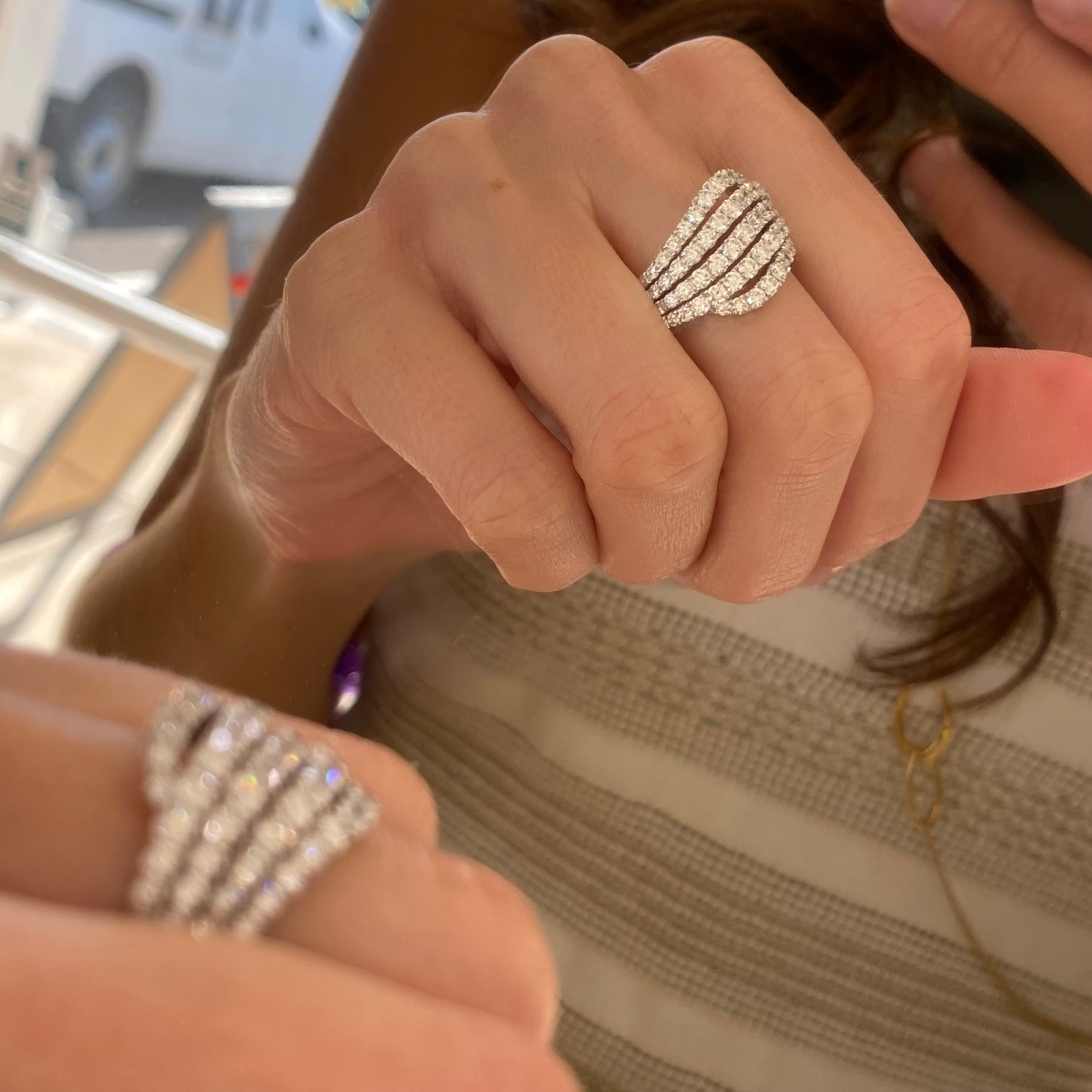 The Shoreline Shell Diamond Ring