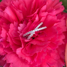Load image into Gallery viewer, Diamond “X” Ring
