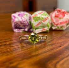 Load image into Gallery viewer, Elegant Peridot & Diamond Ring