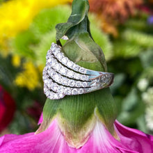 Load image into Gallery viewer, Diamond Seashell 18K White Gold Ring