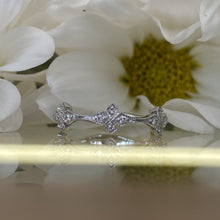 Load image into Gallery viewer, Unique Diamond & Milgrain Wedding Band