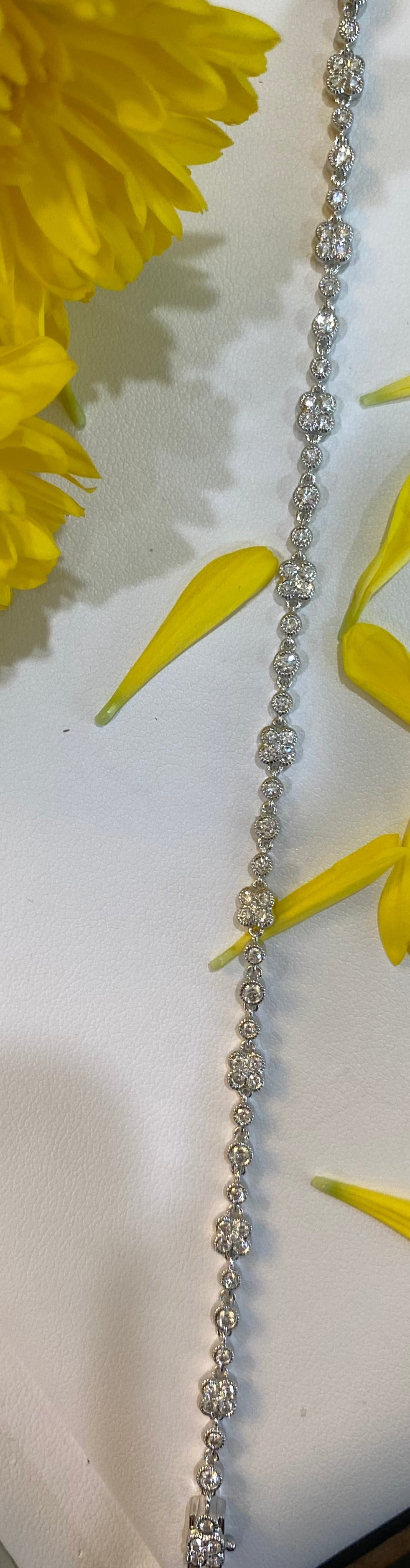 Quatrefoil Diamond Line Bracelet