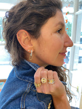 Load image into Gallery viewer, Ruffle Diamond Edge Ring