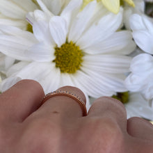 Load image into Gallery viewer, Rose Gold Diamond Classic Line Band
