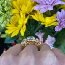 Load image into Gallery viewer, Rock Crystal & 18K Yellow Gold 3 Stone Ring π€