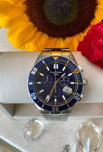 Load image into Gallery viewer, Blue Dial Silver Bracelet Diver's Watch
