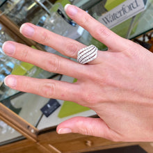 Load image into Gallery viewer, Diamond Seashell 18K White Gold Ring