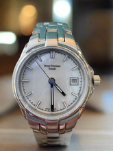 Load image into Gallery viewer, White Dial Silver Bracelet Watch with Date Function
