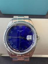 Load image into Gallery viewer, Purple Dial Silver Bracelet Watch
